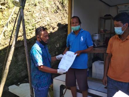 Pemeriksaan Warga Banjar Dinas Asah Badung, Desa Sepang Kelod Yang diduga terinfeksi Covid-19